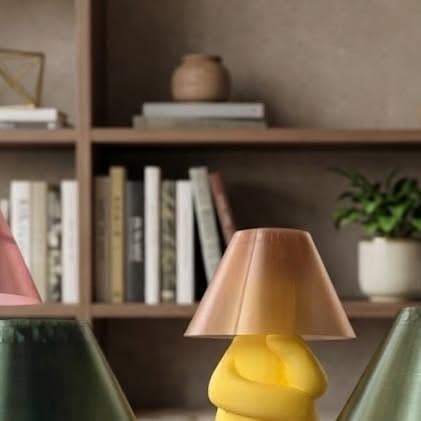 Lampada personaggio seduto
